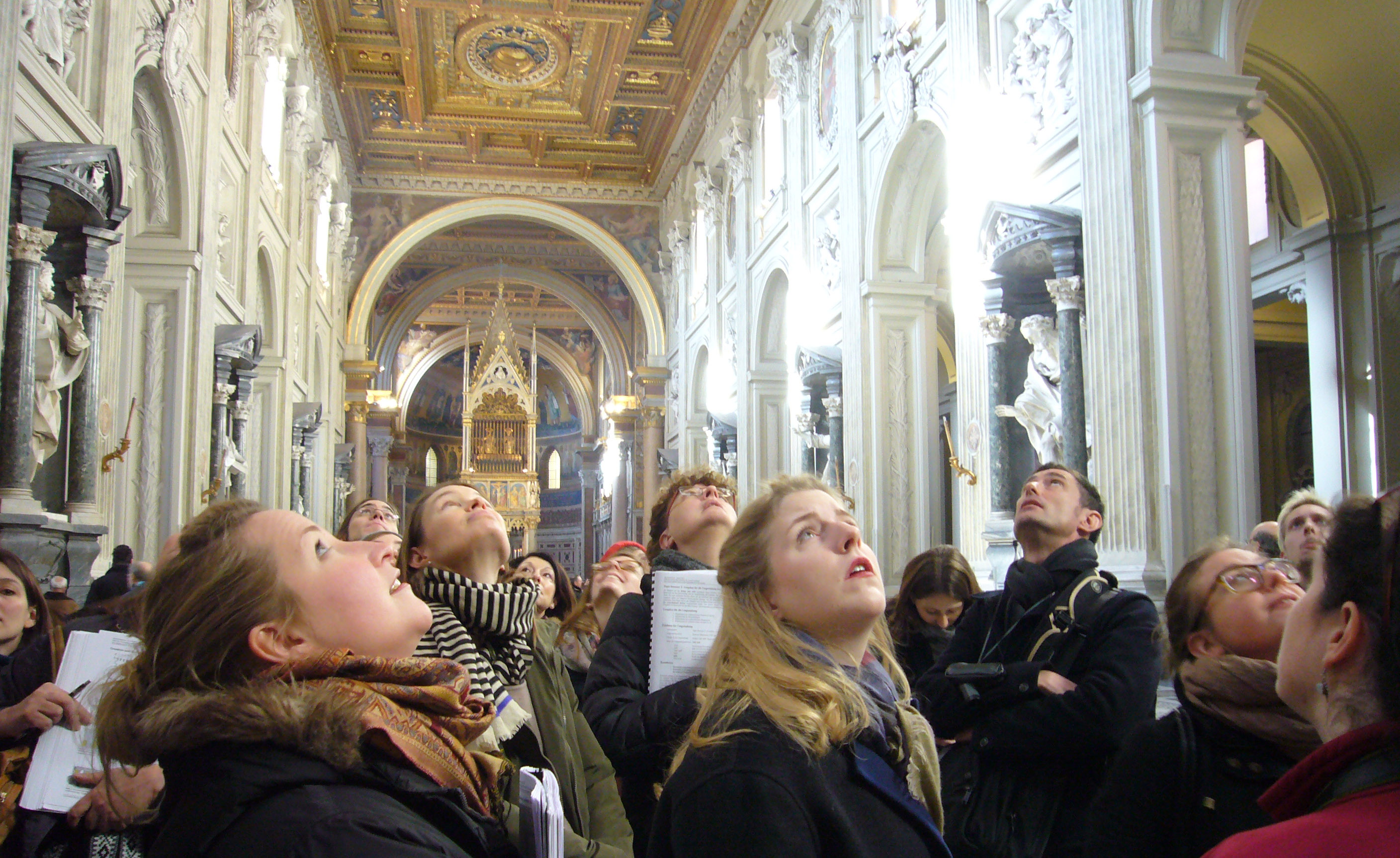 Die ExkursionsteilnehmerInnen im Lateran